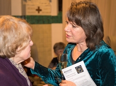 Burgemeester Liesbeth Verstreken tijdens viering 50 jaar Davidsfonds Sint-Antonius (foto Walter Vereycken)